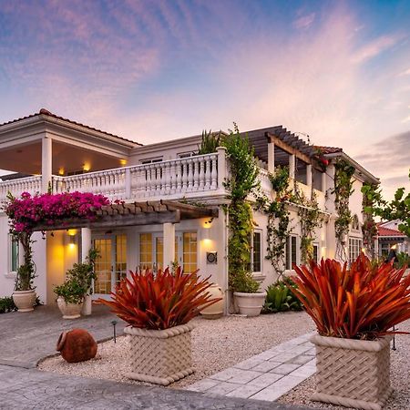 Le Soleil D'Or Hotel Cayman Brac Exterior photo