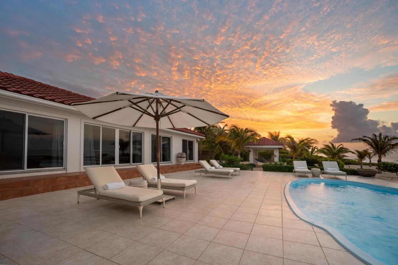Le Soleil D'Or Hotel Cayman Brac Exterior photo