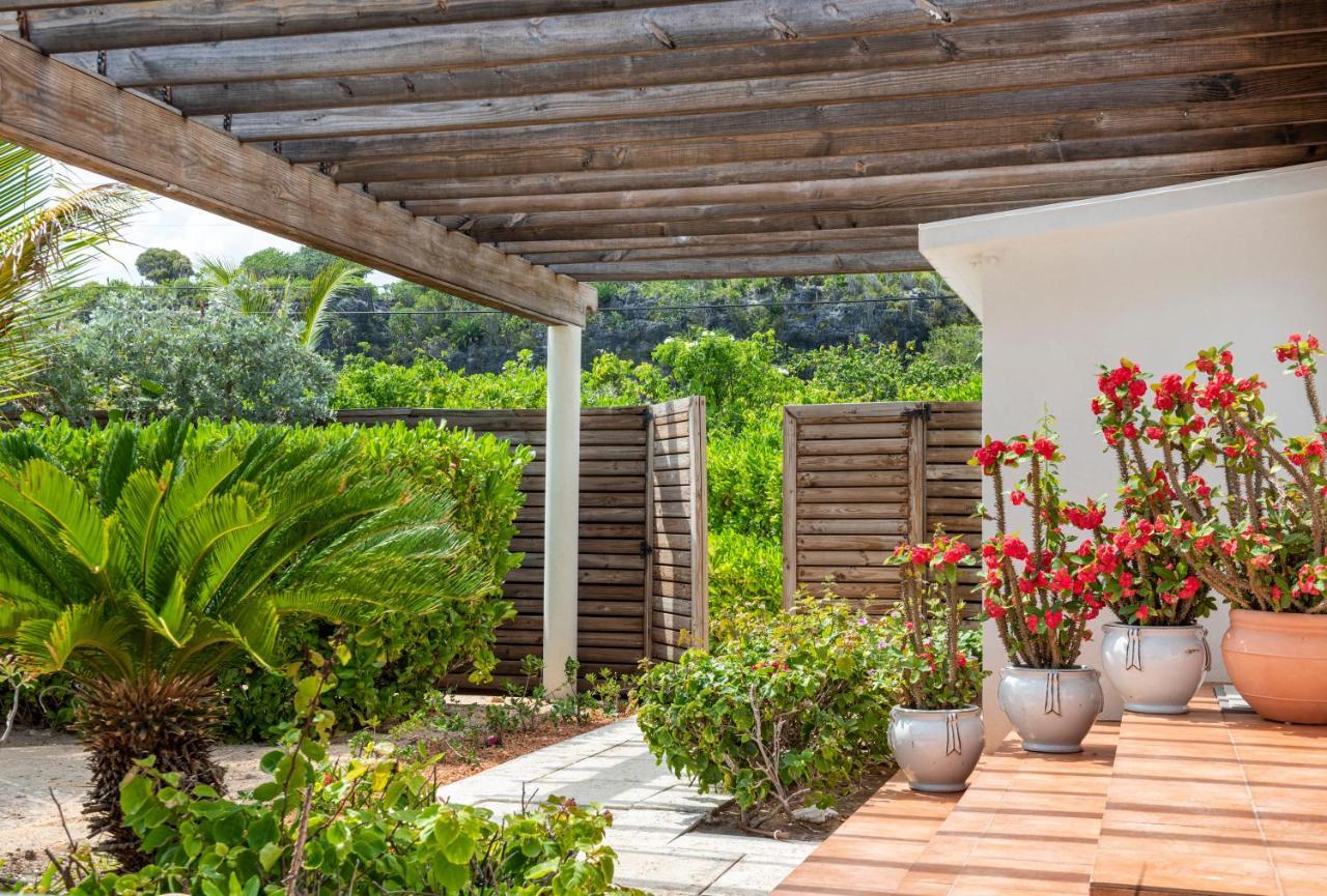 Le Soleil D'Or Hotel Cayman Brac Exterior photo