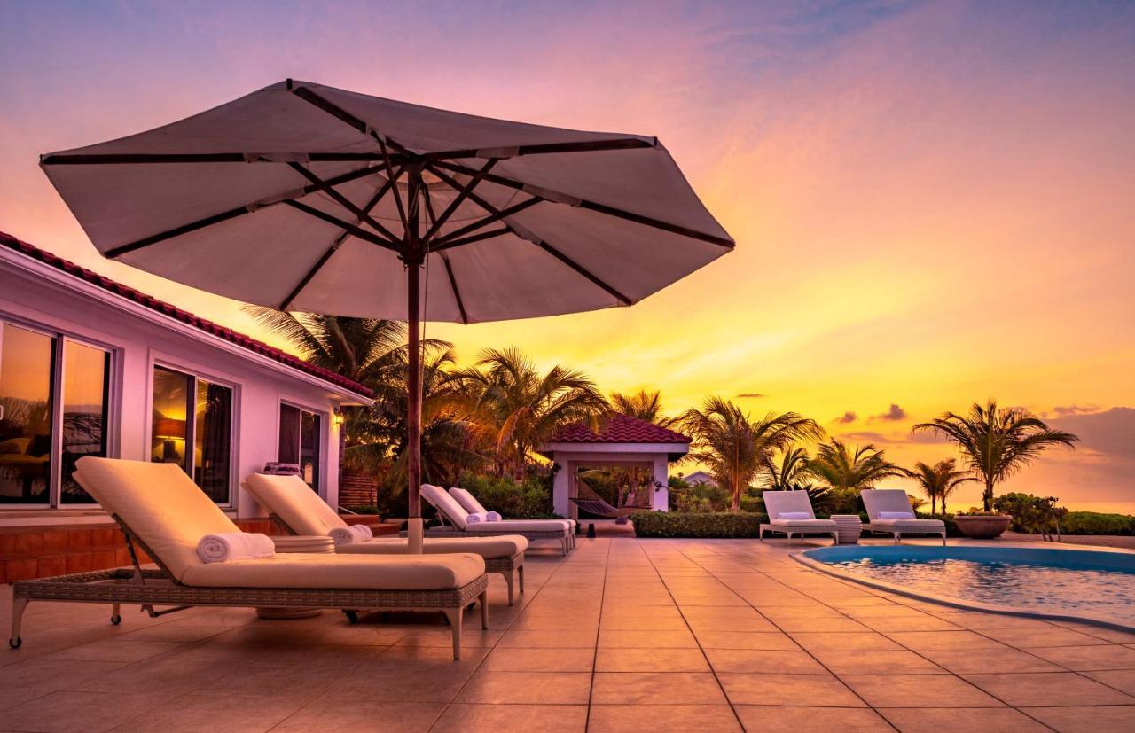 Le Soleil D'Or Hotel Cayman Brac Exterior photo