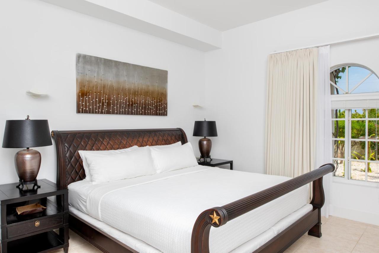 Le Soleil D'Or Hotel Cayman Brac Exterior photo