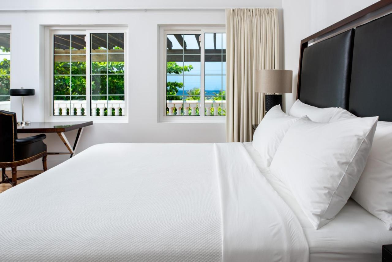 Le Soleil D'Or Hotel Cayman Brac Exterior photo