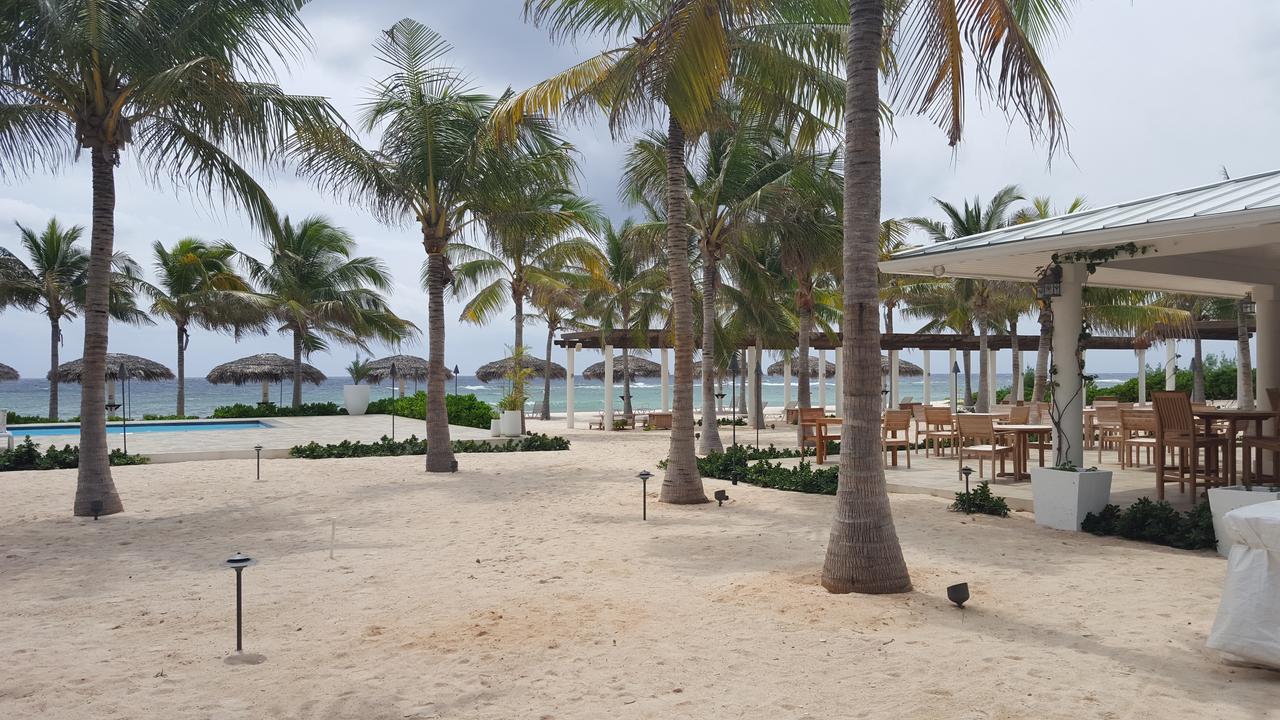 Le Soleil D'Or Hotel Cayman Brac Exterior photo