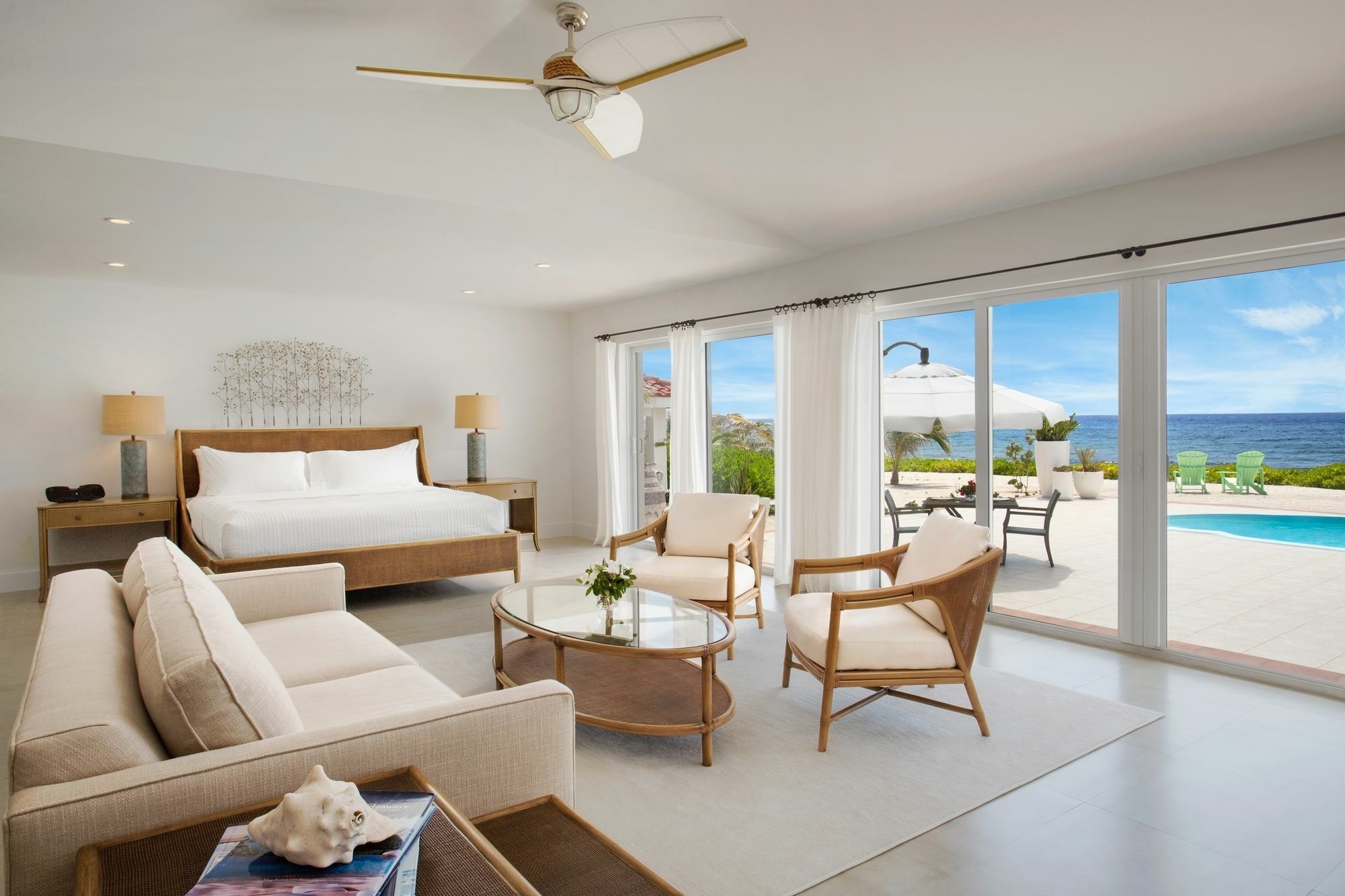Le Soleil D'Or Hotel Cayman Brac Exterior photo